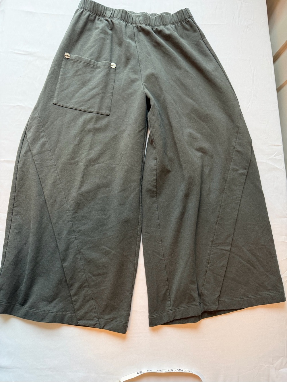 Wide-Leg Women's Pants in Olive Green - Relaxed Pull-On Style